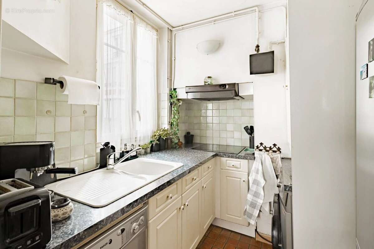 Appartement à PARIS-18E