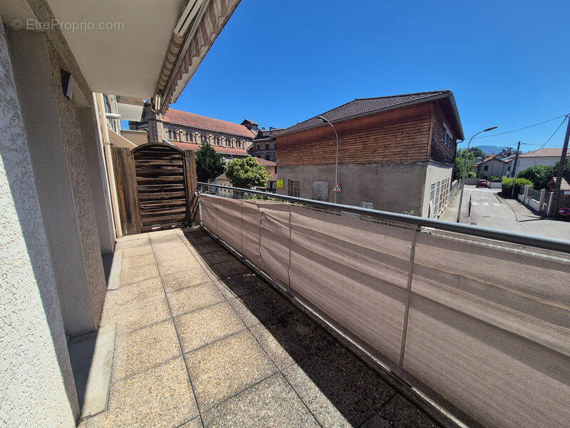 Appartement à SAINT-MARTIN-D'HERES