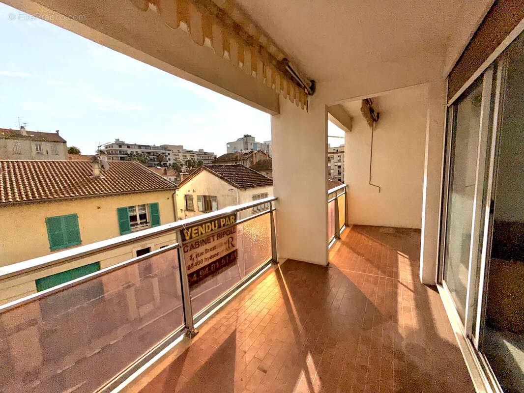 Appartement à HYERES