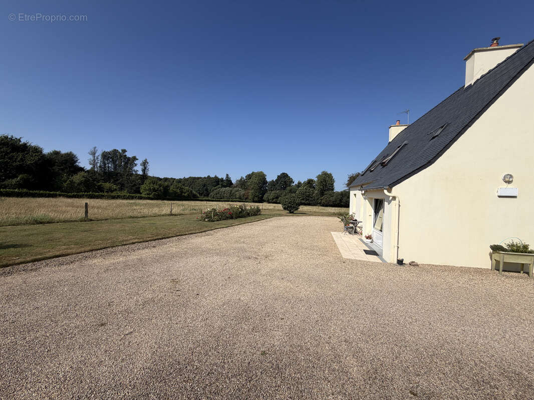 Maison Plourin grand terrain + hangar - photo 12