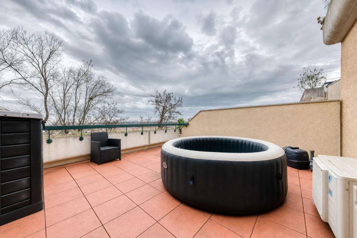 Appartement à IRIGNY