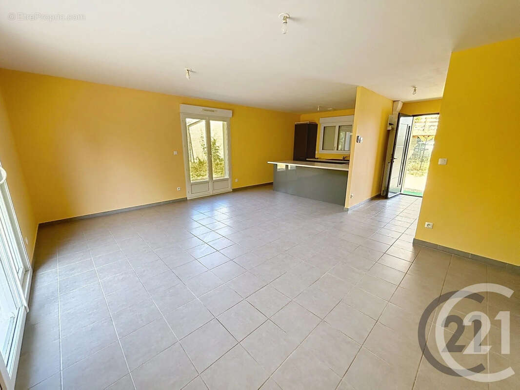 Maison 101 m² à Coolus  - photo 2