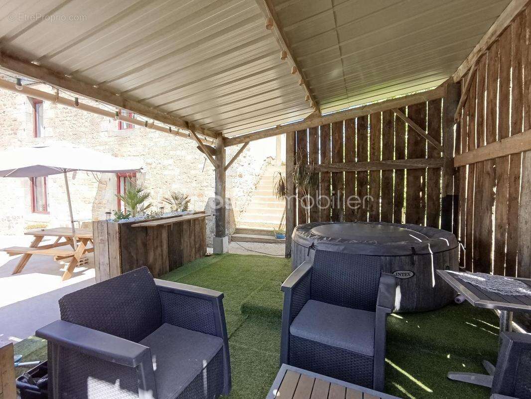 Maison en pierre sur trois niveaux Québriac - photo 6