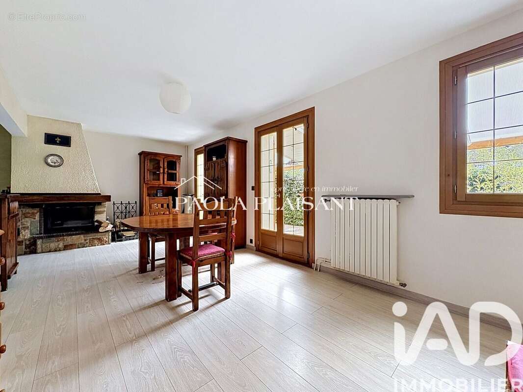 Photo 2 - Maison à MITRY-MORY