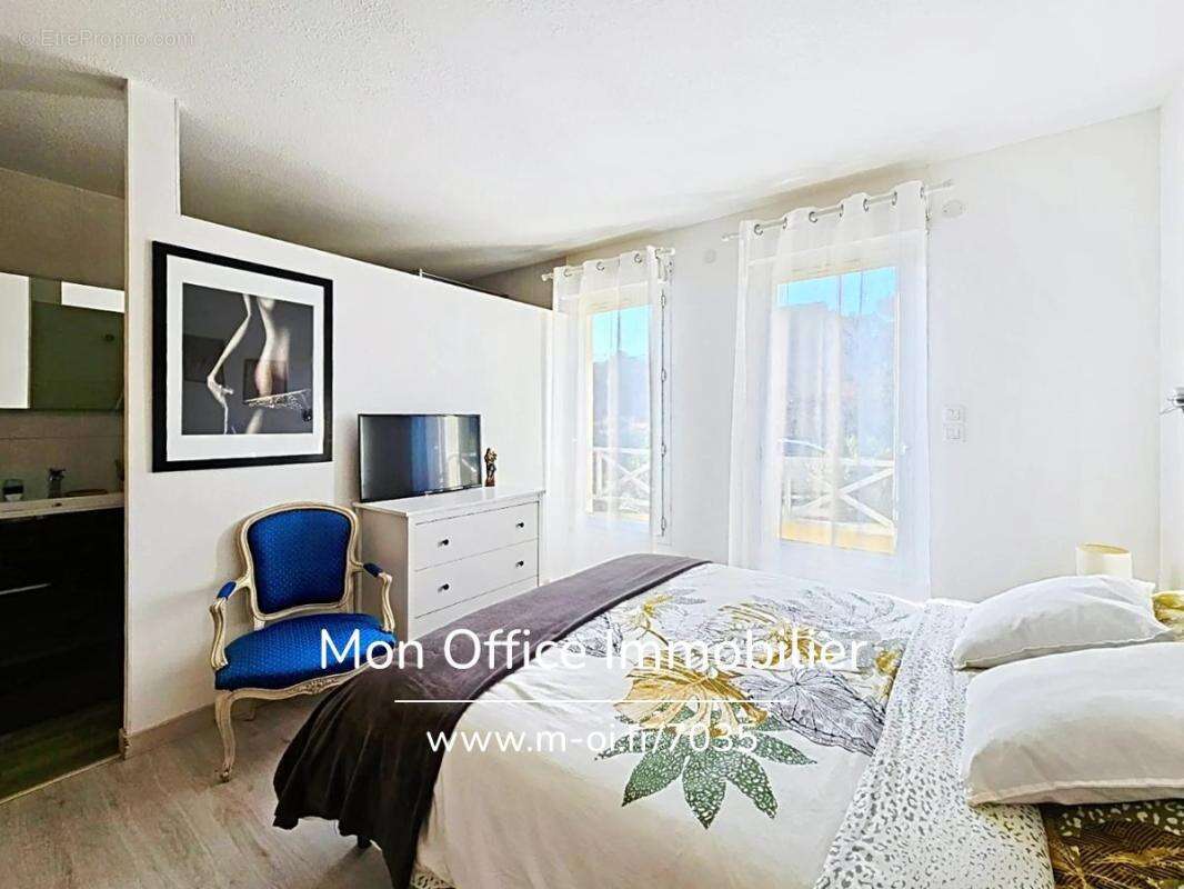 Référence : 7035-les - appartement t4 rénové proche centre à cavalaire sur mer - photo 11