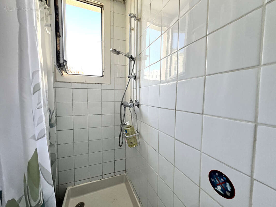 Appartement à PARIS-20E