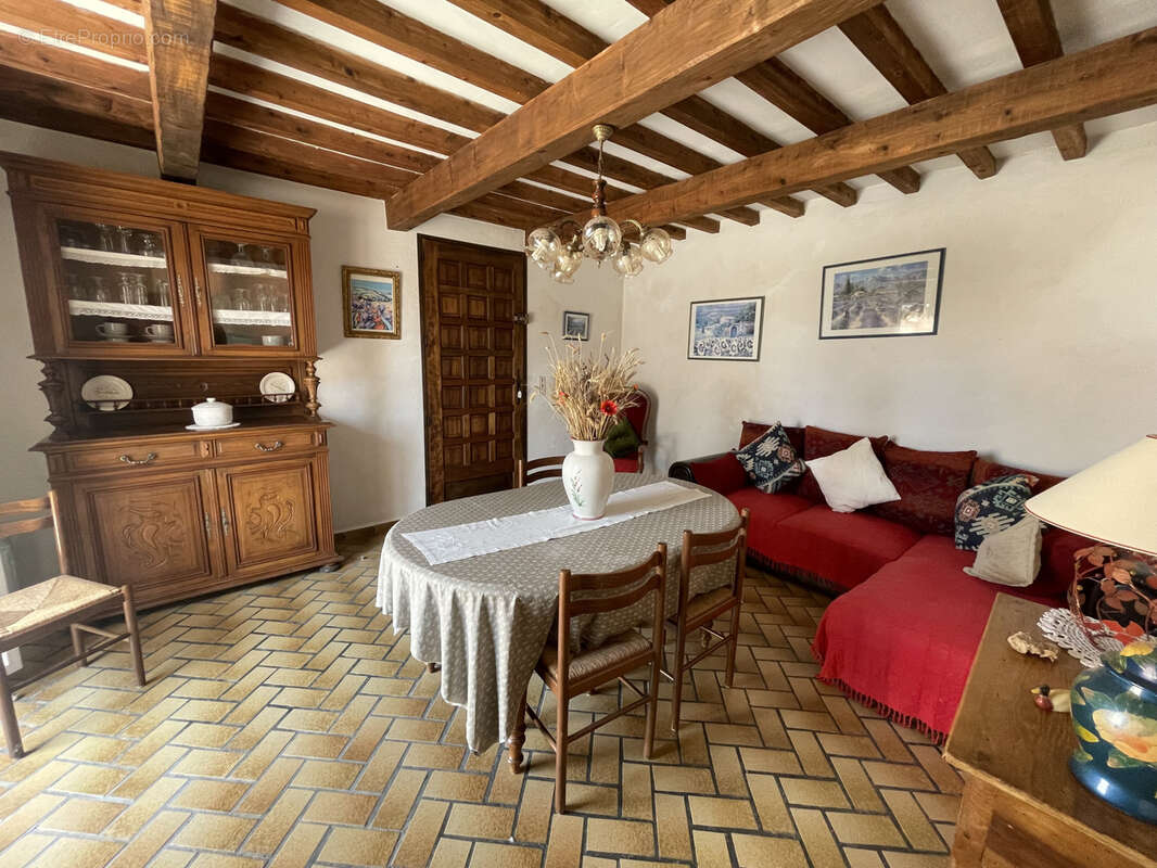 Vaison 2km / belle maison / sh240m2 / terrain 1396m2 / piscine / pool house 100m2 - photo 30