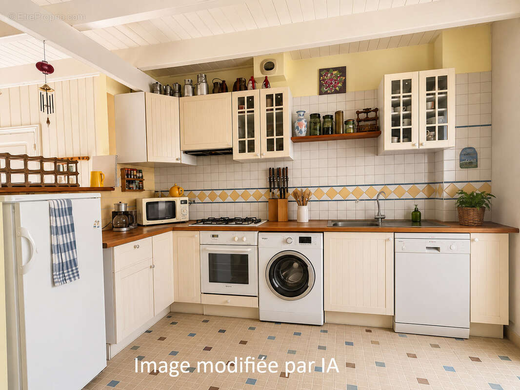 LE BONO, MOCQUARD immobilier vous propose cette maison de charme au cœur du Bono   À deux pas du port et des c - photo 4