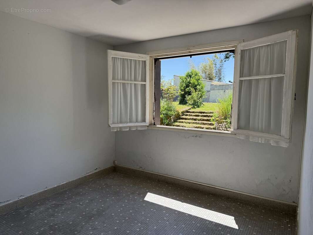 Maison à MESCHERS-SUR-GIRONDE