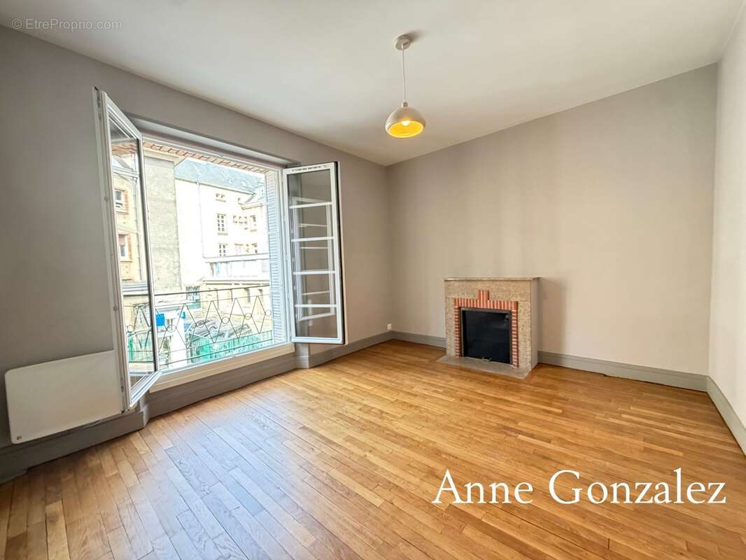 ORLEANS proche rue Royale, à vendre superbe Appartement T4 entièrment rénové dans belle petite copropriété avec peu de charges e - photo 6