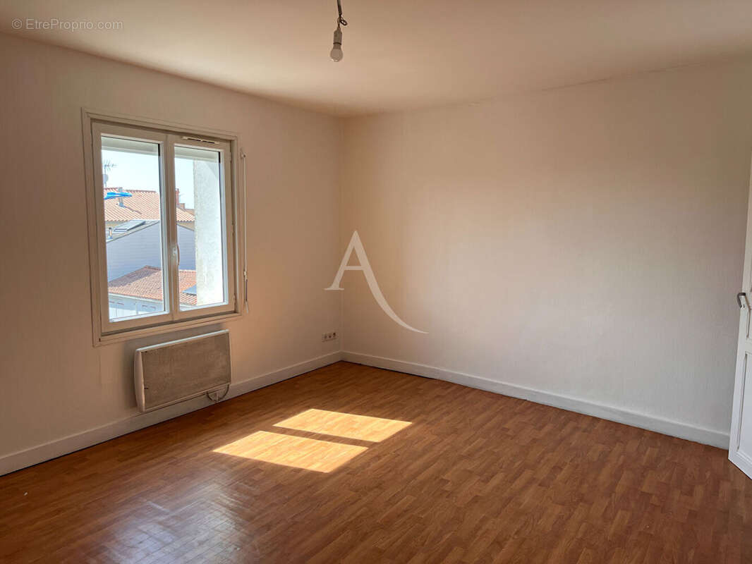 Maison 90 m² à Vaire  - photo 7