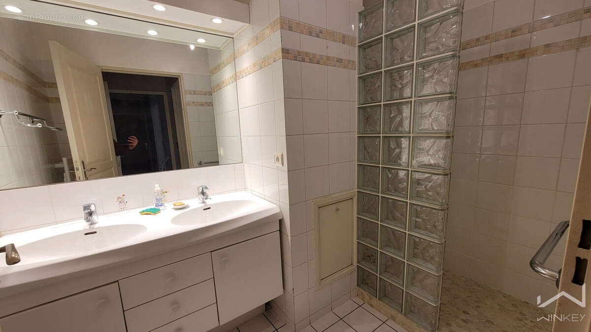 Appartement à PARIS-10E