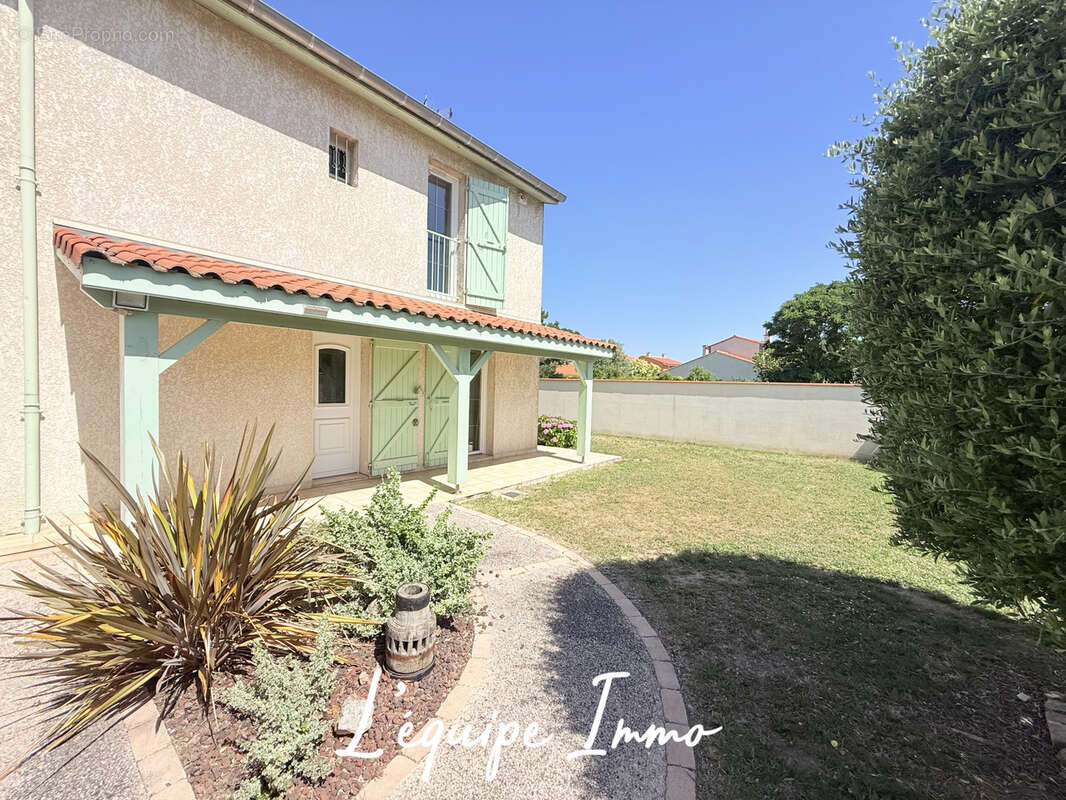 Maison T5 - 107 m2 - Jardin 445 m2 - Garage - Véranda - photo 10