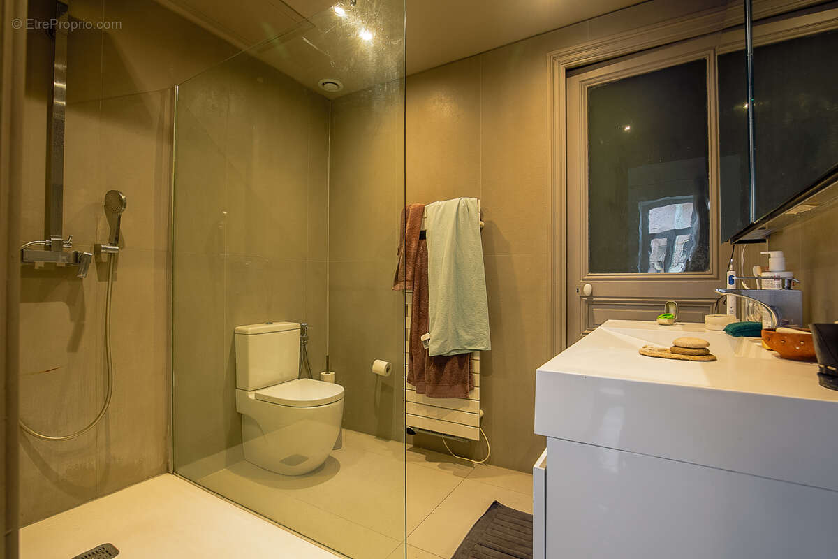 Appartement à MARSEILLE-6E