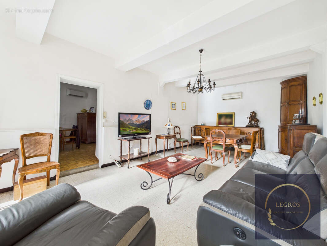 Maison à CHATEAURENARD