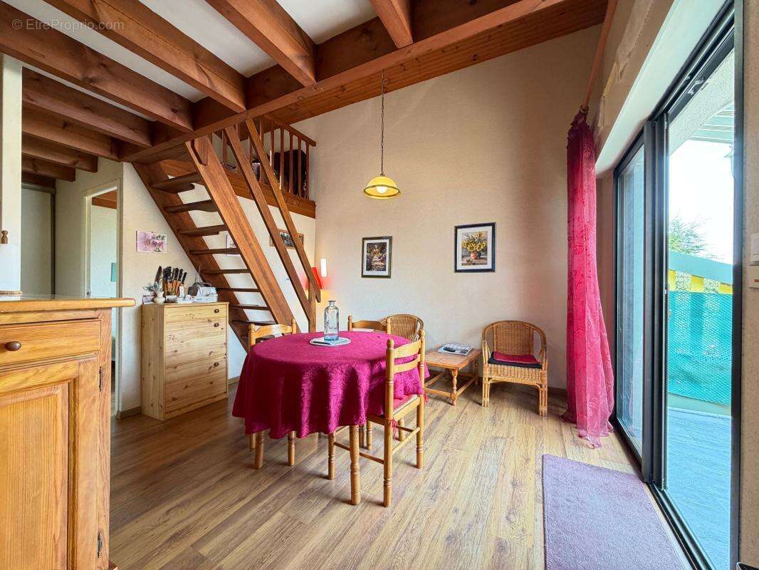 APPARTEMENT 3 Pièces + Mezzanine à 300 m Plage de Nauzan - photo 6