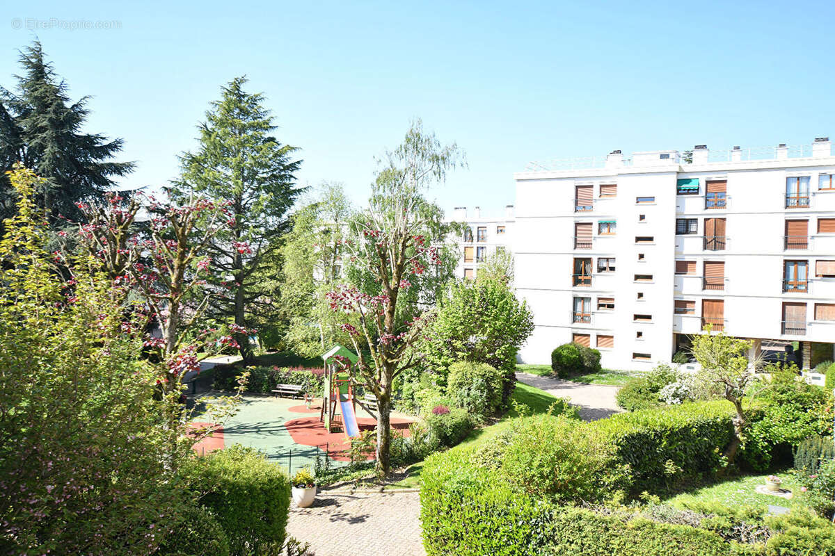 BOIS D'ARCY Appt 3 pièces de 59,27 m² hab, 2 chambres, balcon, cave et GARAGE - photo 18