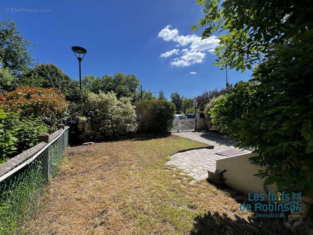 Maison à LE PLESSIS-ROBINSON