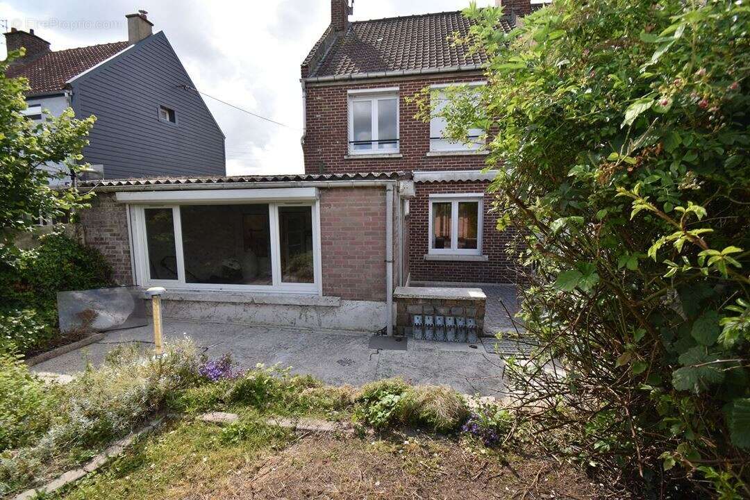 Maison à NEUVILLE-SAINT-REMY