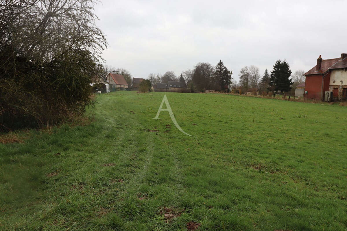 Terrain à LE MESNIL-JOURDAIN