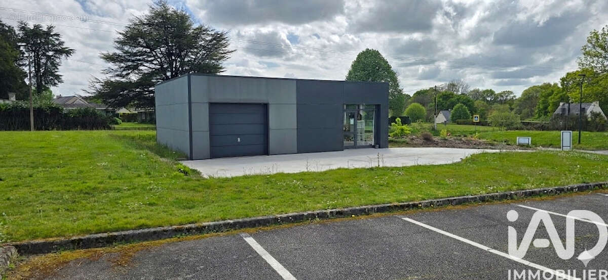 Photo 2 - Commerce à PLUMELEC