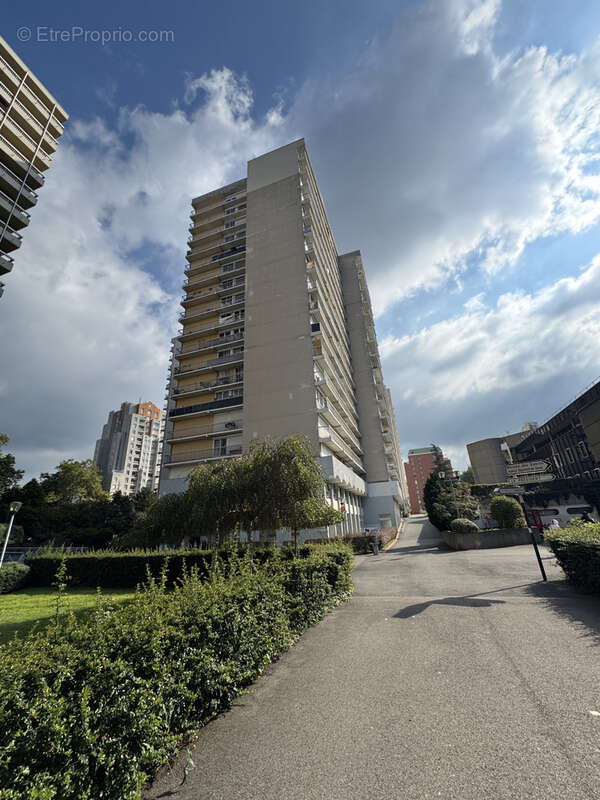 Appartement à SAINT-ETIENNE