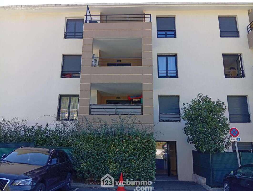 Appartement à LE LUC