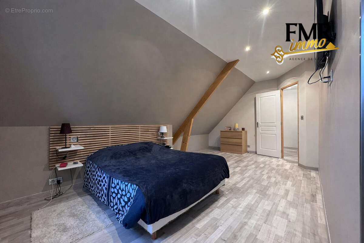 Maison à SAINT-PIERRE-SUR-DIVES