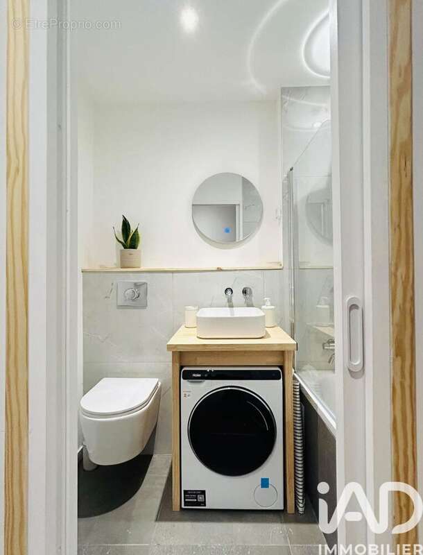 Photo 3 - Appartement à PARIS-18E
