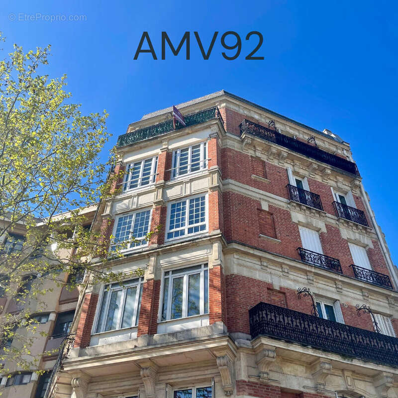 Appartement à LA GARENNE-COLOMBES