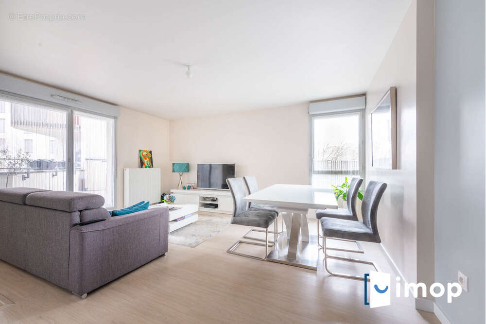 Appartement à NANTERRE