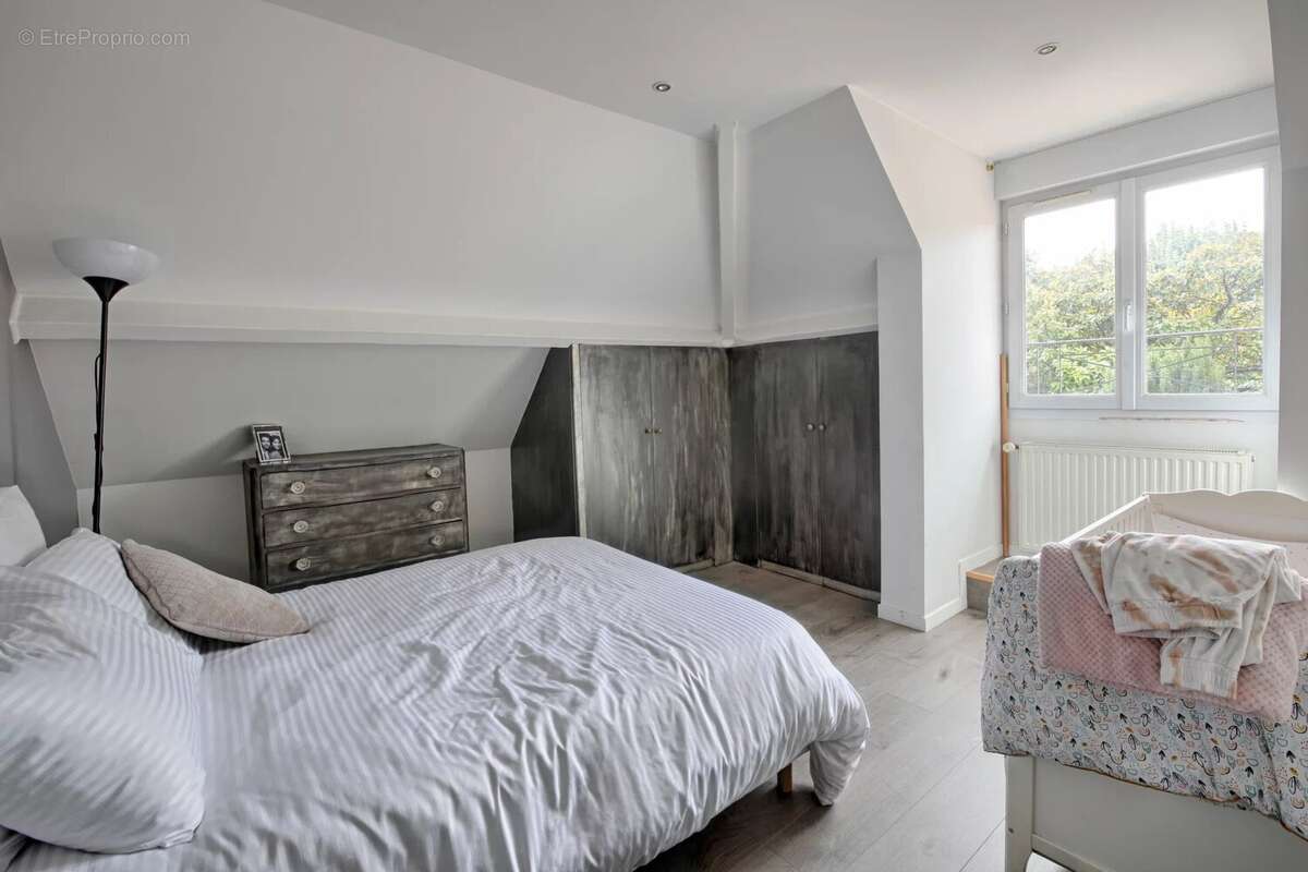 Maison à SAINT-MAUR-DES-FOSSES