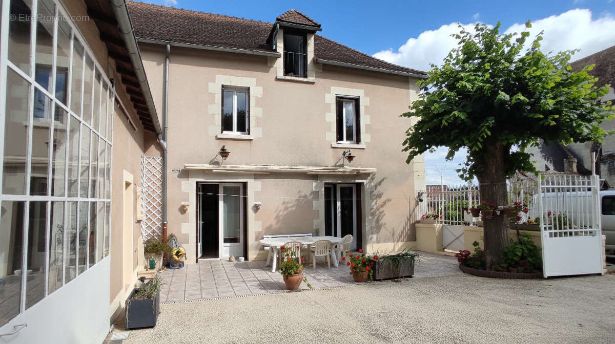 Maison à CHATELLERAULT