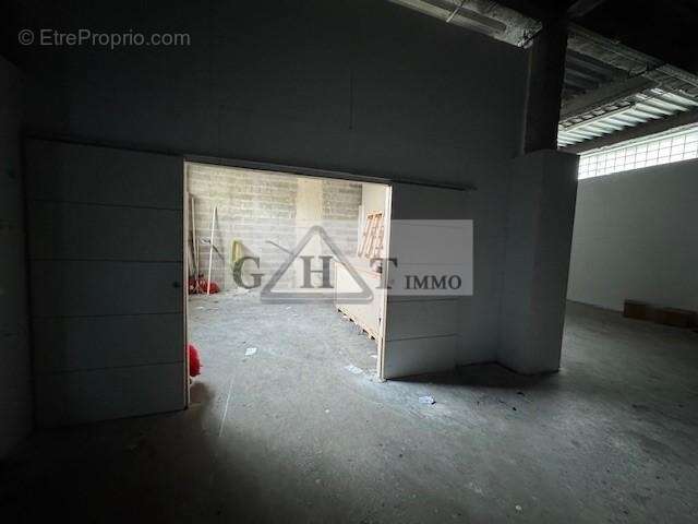 Commerce à NEUILLY-SUR-MARNE