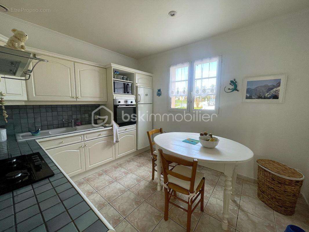 Maison à LESCURE-D'ALBIGEOIS