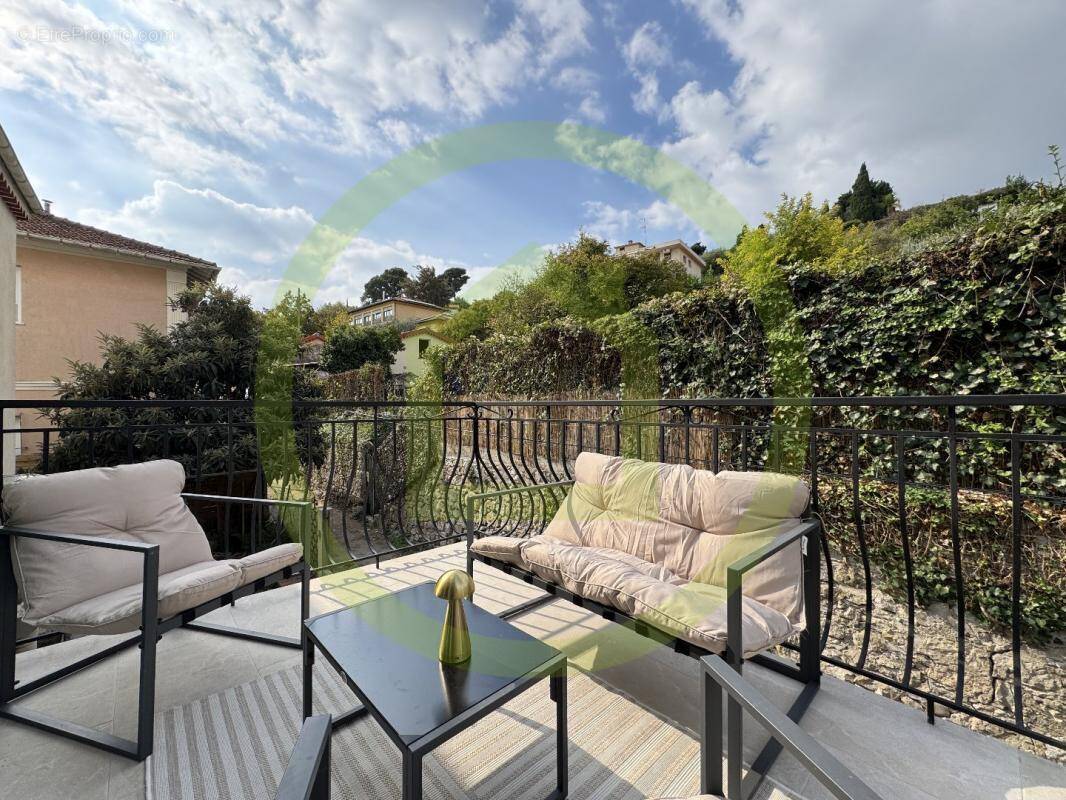 Appartement à ROQUEBRUNE-CAP-MARTIN