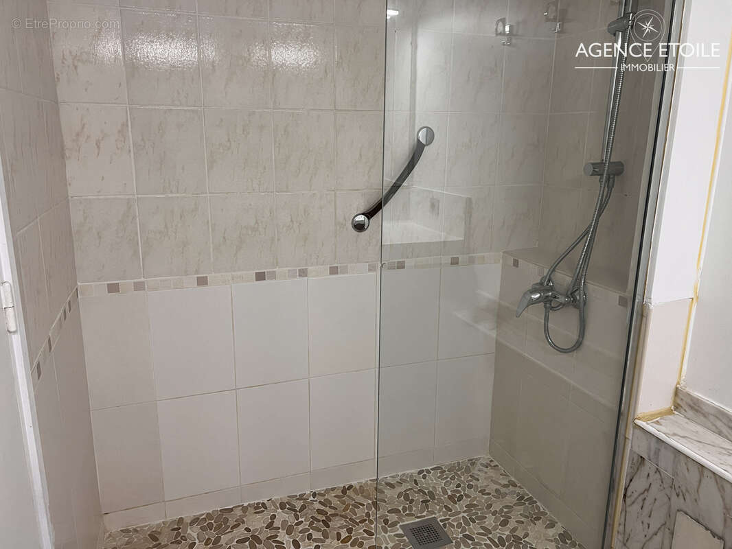 Appartement à MARSEILLE-6E