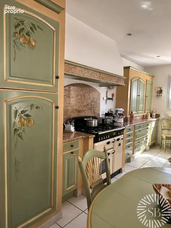 Bastide familiale avec piscine et jacuzzi    jardin paysagé   à pied du centre à Noves - photo 3