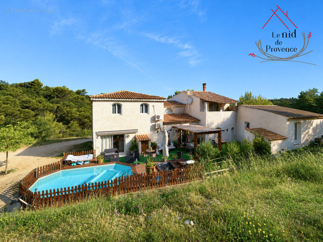 Maison à VALREAS