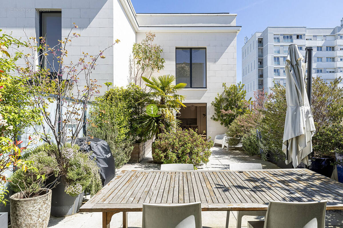 Appartement à CLICHY