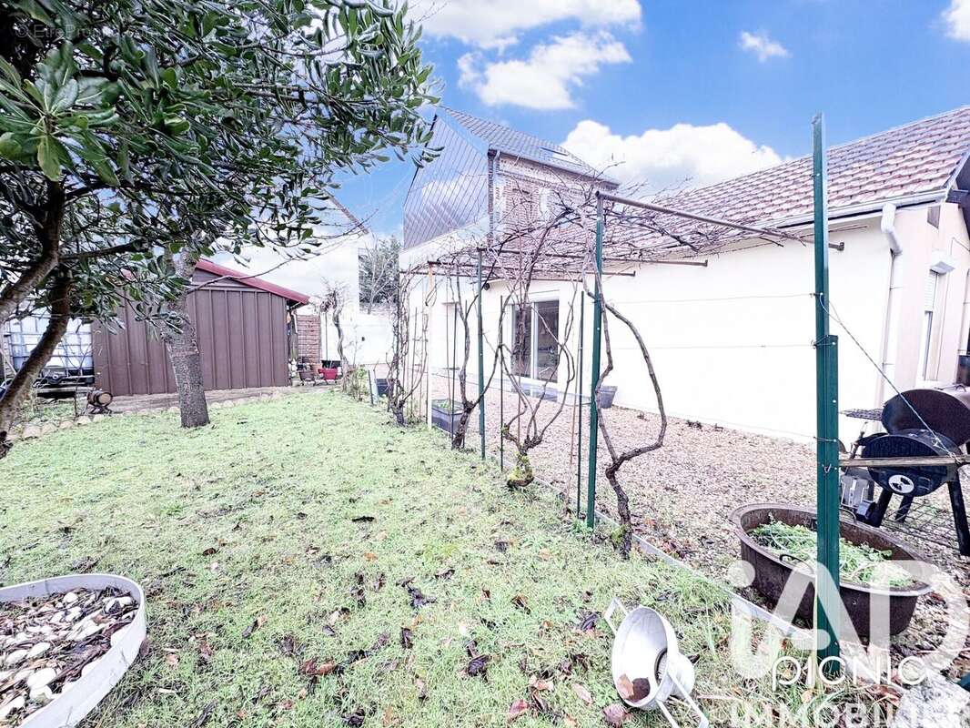 Photo 3 - Maison à SAINT-ETIENNE-DU-ROUVRAY