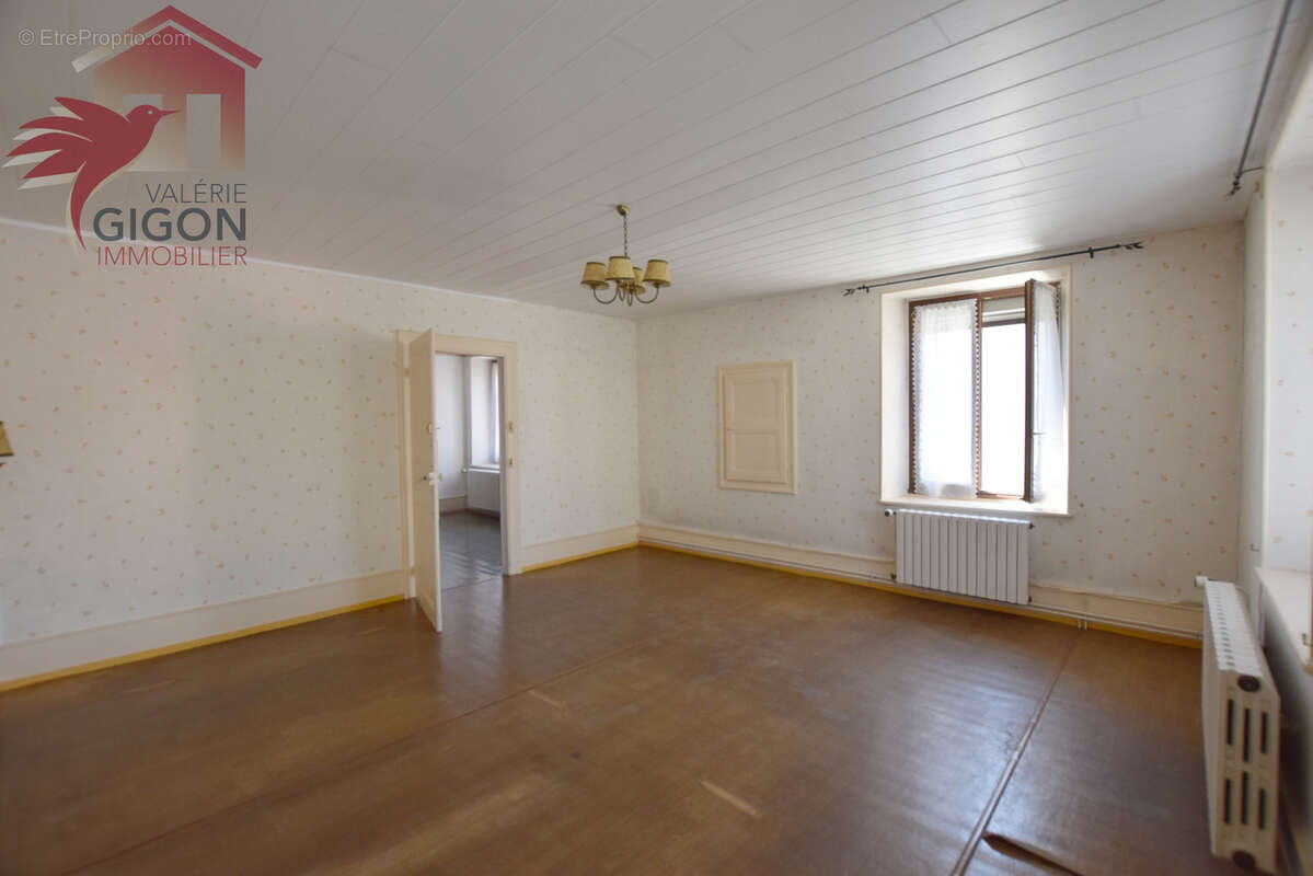 Maison à NOMMAY