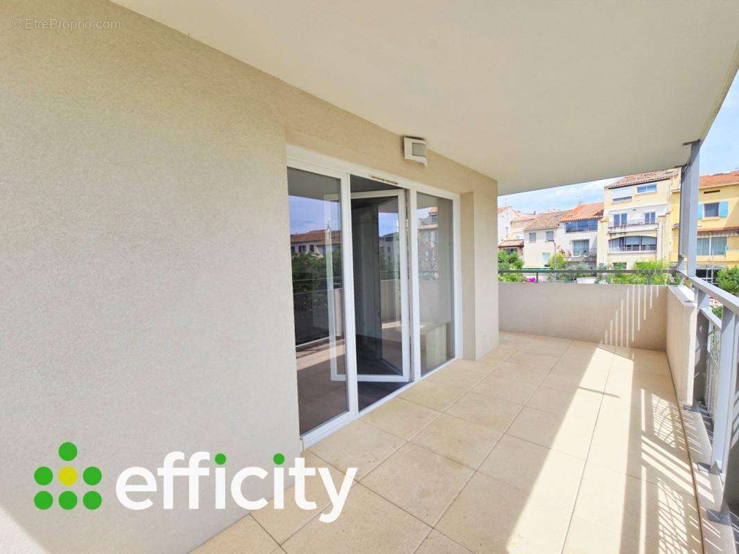 Appartement à PUGET-SUR-ARGENS