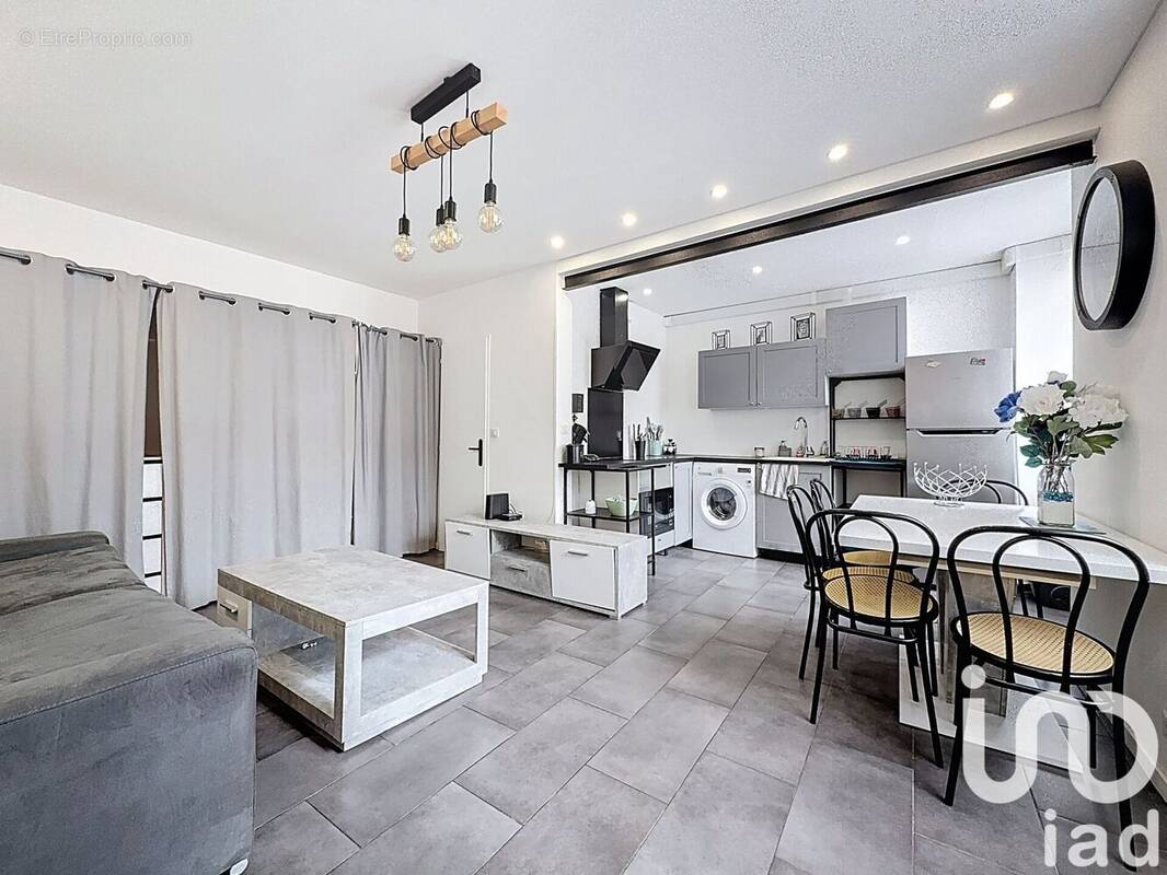 Photo 1 - Appartement à BRUYERES-LE-CHATEL