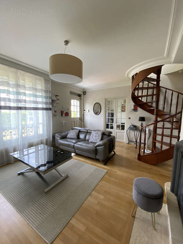 Maison à CHAMPIGNY-SUR-MARNE