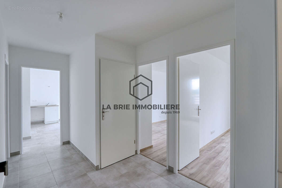 Appartement à EMERAINVILLE