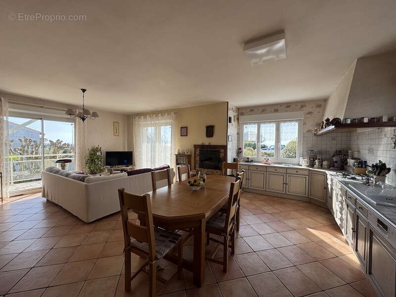 Maison à MORTAGNE-SUR-GIRONDE