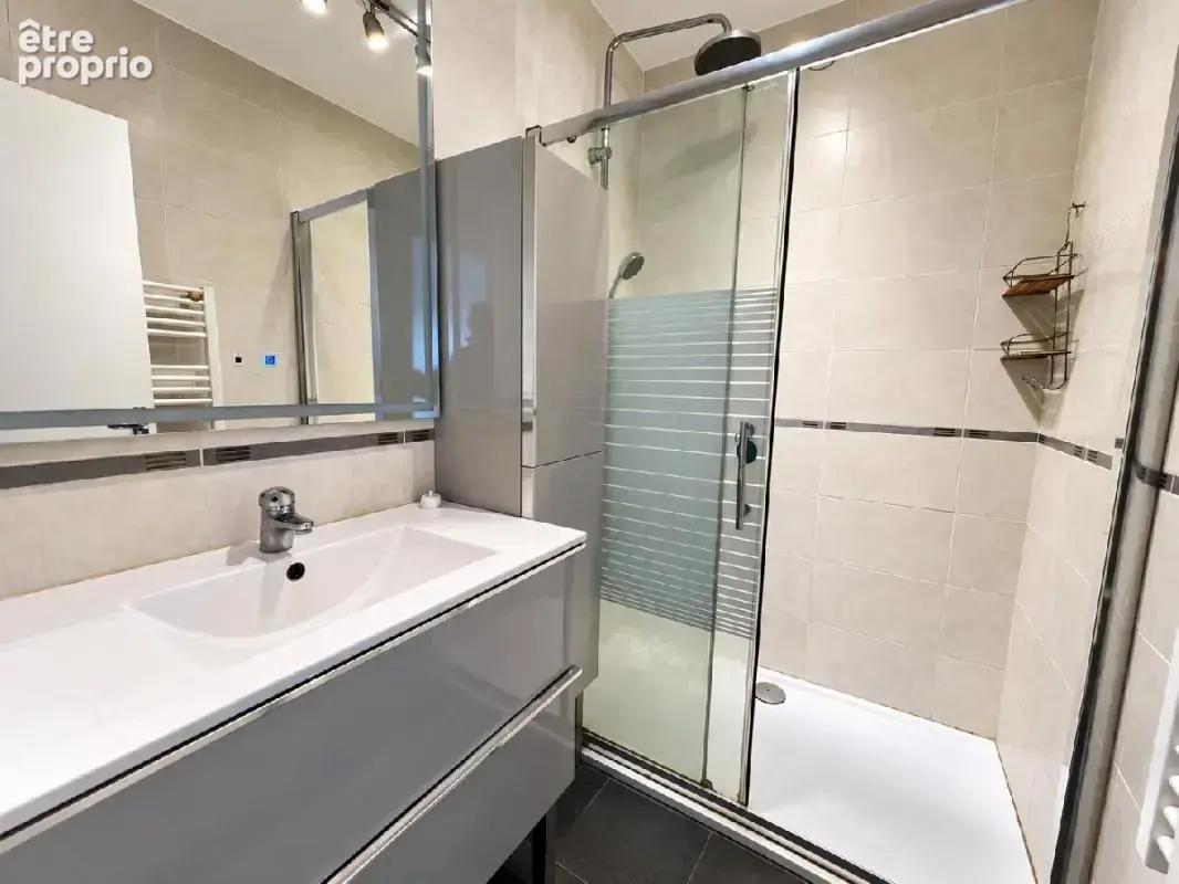 Maison familiale de 140 m² - 5 chambres ou 4 chambres + 1 bureau - Superbe terrain de 1 550 m² - Fort potentiel - photo 5