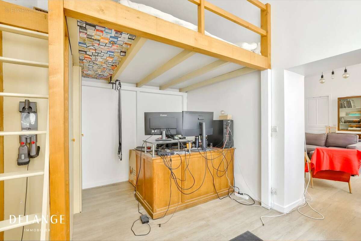 Appartement à PARIS-18E
