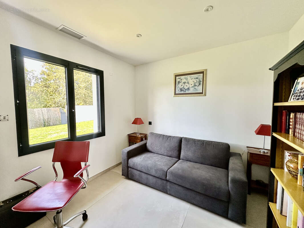Villa contemporaine de plain-pied avec piscine - photo 9
